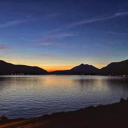 Reflet Bleu Du D'annecy 3 Etoiles - Face Au Lac, Parking Gratuit, Paddle Board